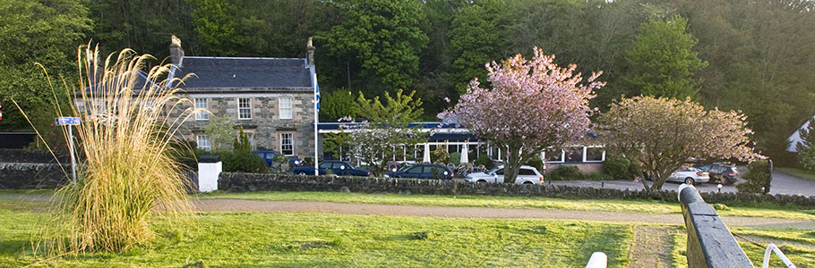 Cairnbaan Hotel from the canal